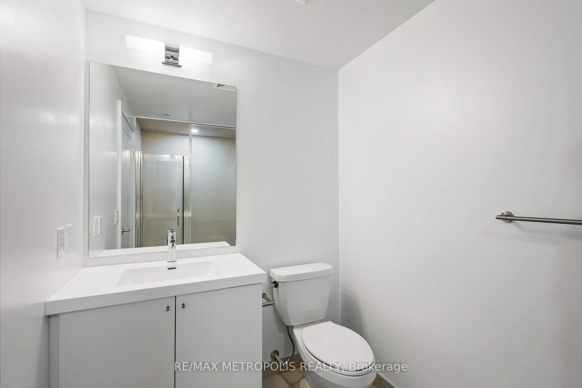 Photo 6 of Unit 1411, 2545 Simcoe Street N, Oshawa, Windfields — HOMEH