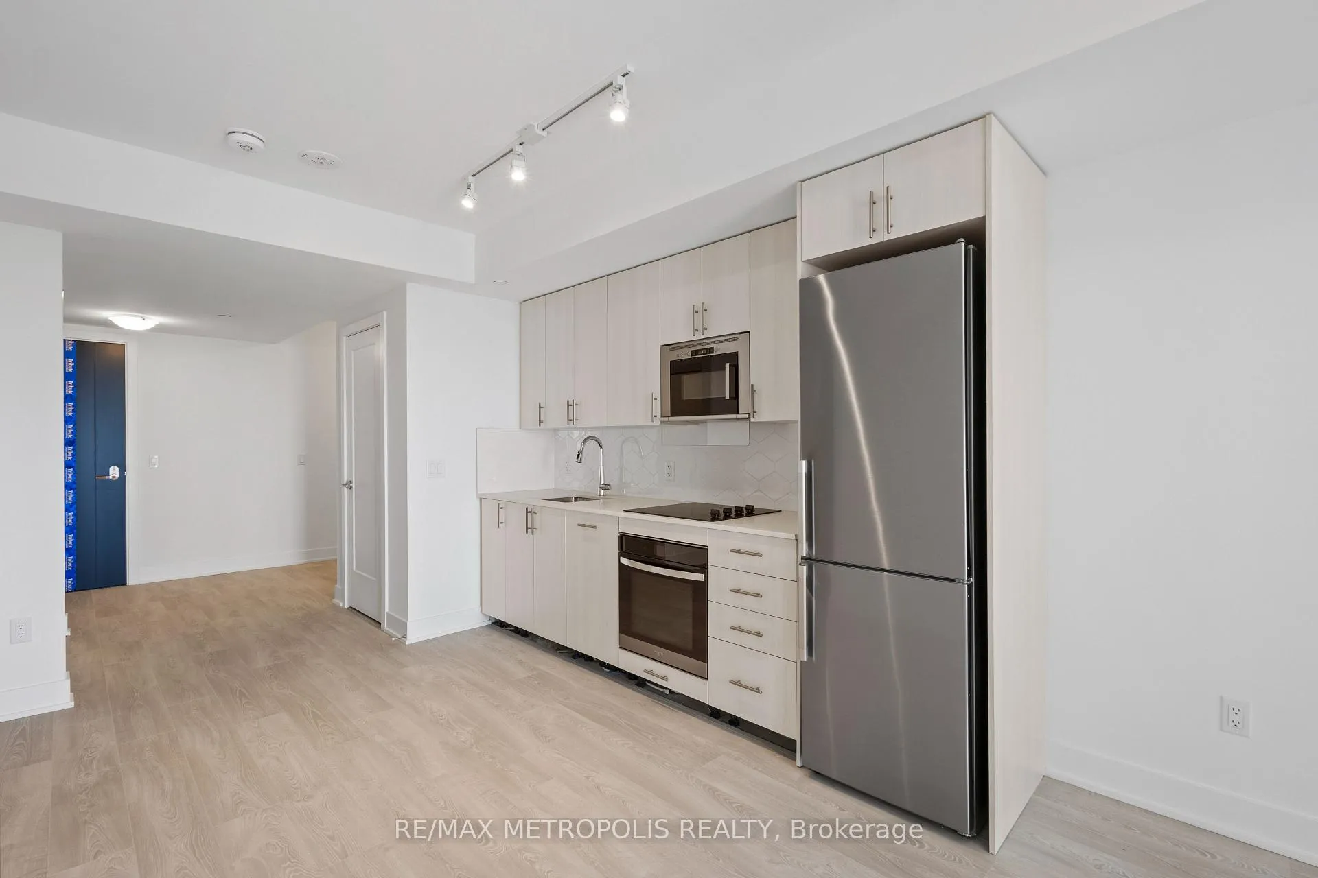 Photo 8 of Unit 1411, 2545 Simcoe Street N, Oshawa, Windfields — HOMEH