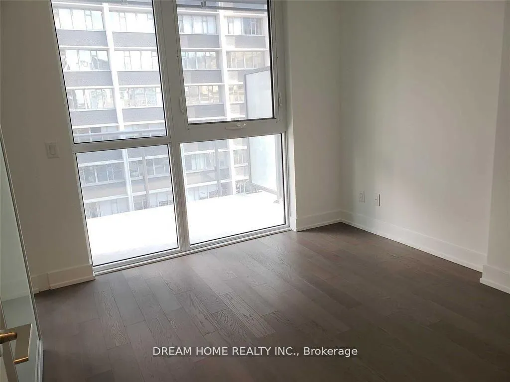 Photo 5 of Unit 810, 7 grenville Street, Toronto, Bay Street Corridor — HOMEH