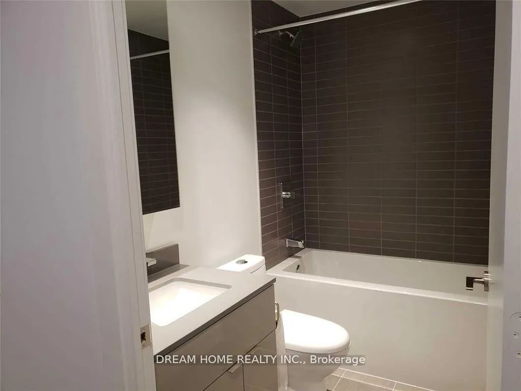 Photo 8 of Unit 810, 7 grenville Street, Toronto, Bay Street Corridor — HOMEH