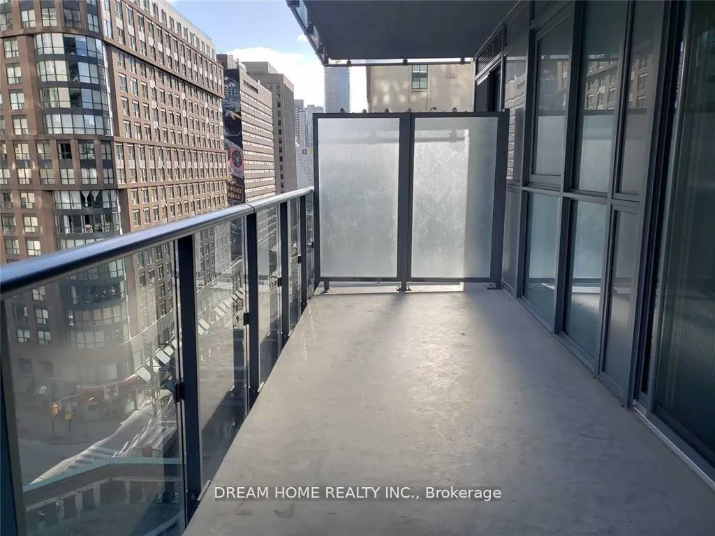 Photo 9 of Unit 810, 7 grenville Street, Toronto, Bay Street Corridor — HOMEH