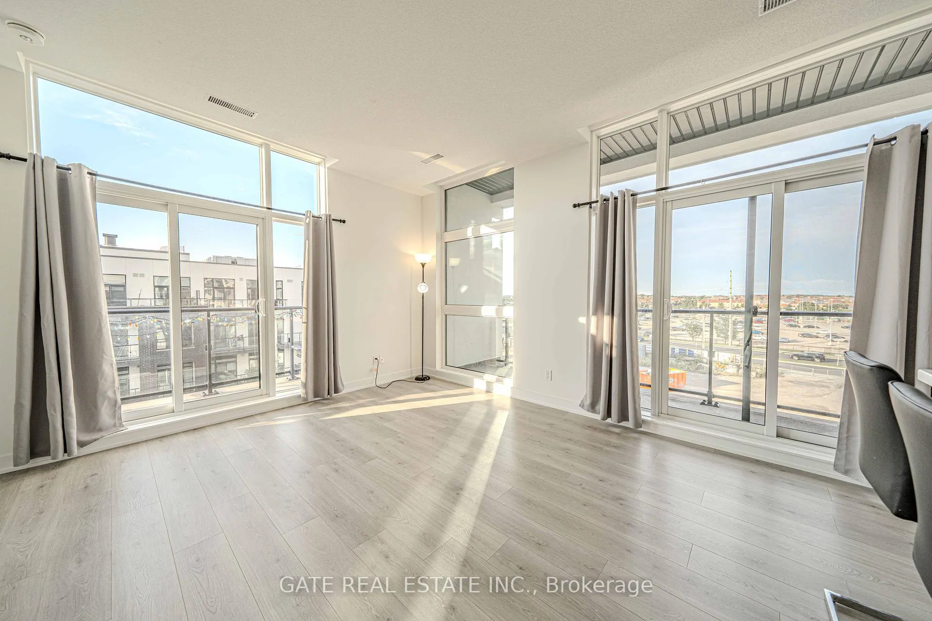 Photo 5 of Unit 503, 1 Climo Lane, Markham, Wismer — HOMEH