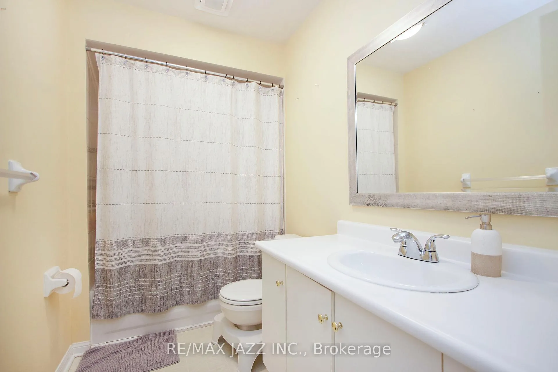 Photo 18 of Unit 39, 811 Wilson Road N, Oshawa, Pinecrest — HOMEH
