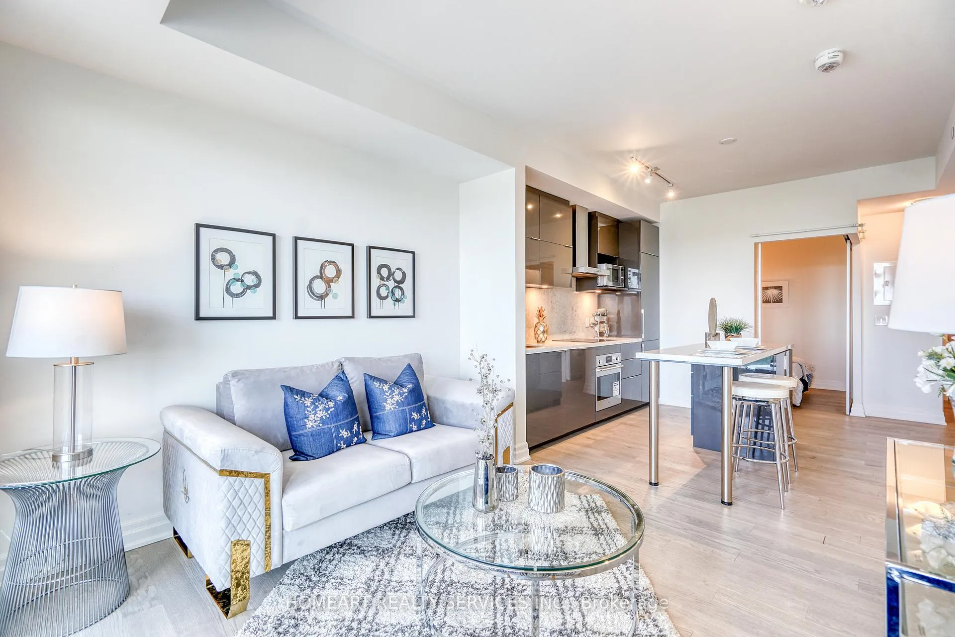 Photo 10 of Unit 1402, 10 Rouge Valley Drive W, Markham, Unionville — HOMEH