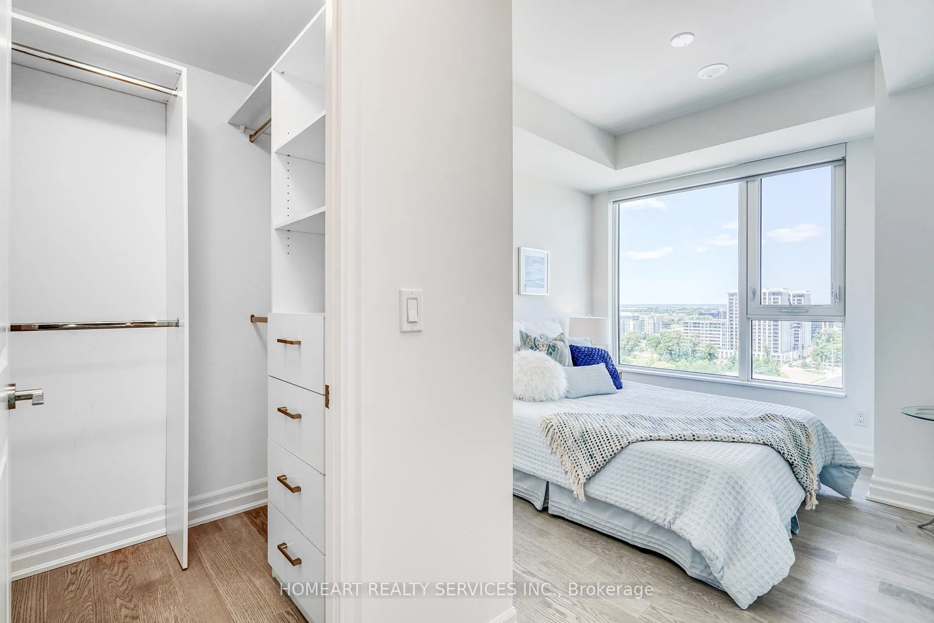 Photo 12 of Unit 1402, 10 Rouge Valley Drive W, Markham, Unionville — HOMEH