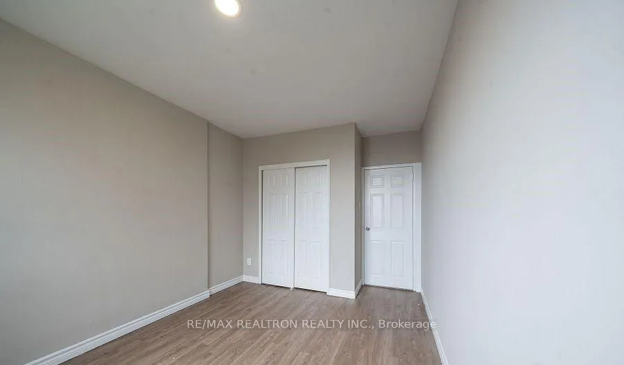 Front of Unit 335C, 468 Ottawa Street