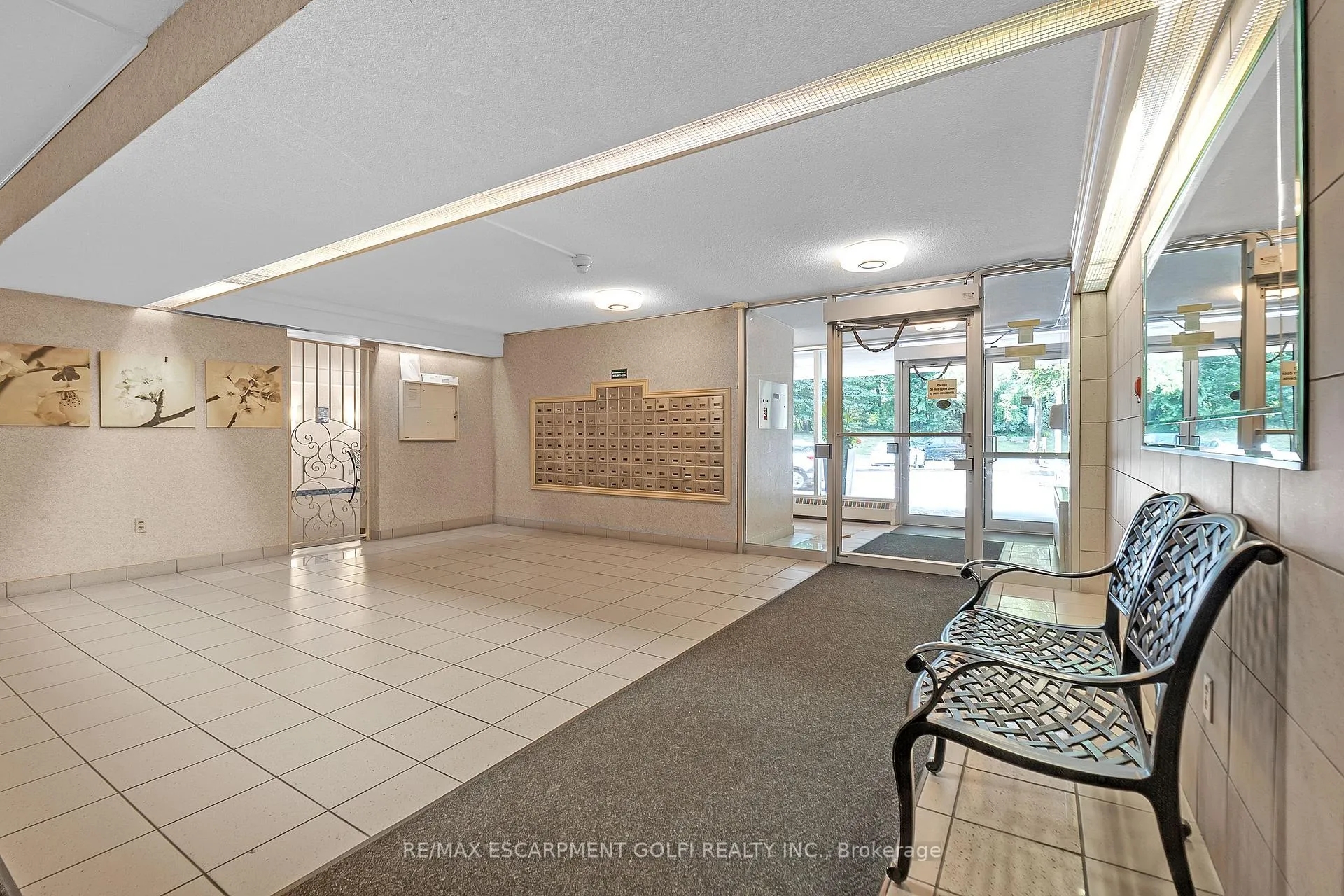 Photo 5 of Unit 401, 1964 Main Street W, Hamilton, Ainslie Wood — HOMEH