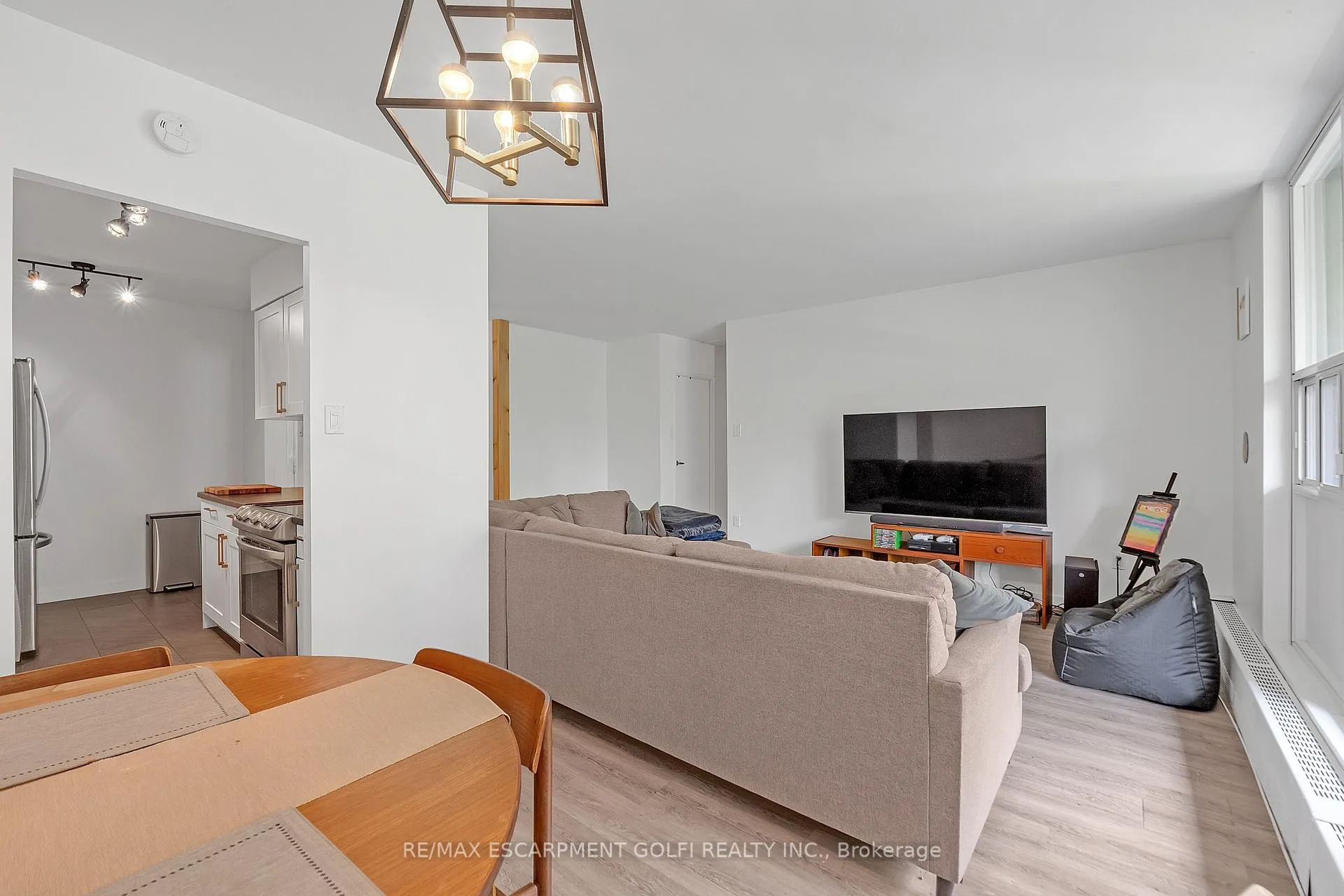 Photo 13 of Unit 401, 1964 Main Street W, Hamilton, Ainslie Wood — HOMEH