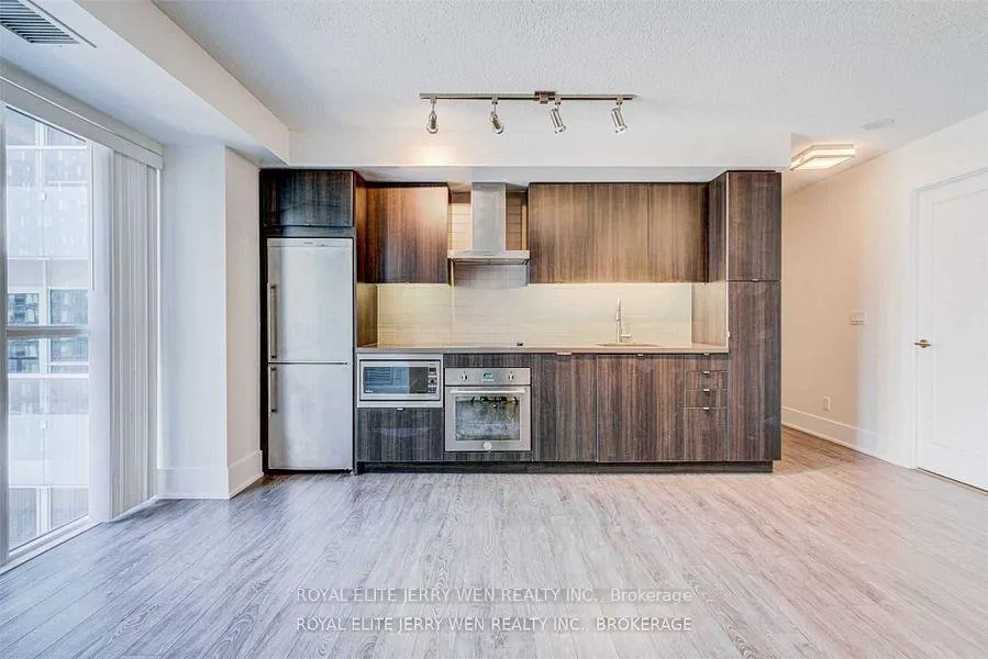 Photo 6 of Unit 1004, 300 Front Street W, Toronto, Waterfront Communities — HOMEH