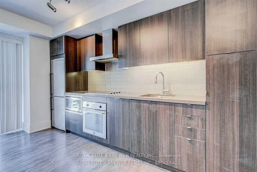 Photo 7 of Unit 1004, 300 Front Street W, Toronto, Waterfront Communities — HOMEH