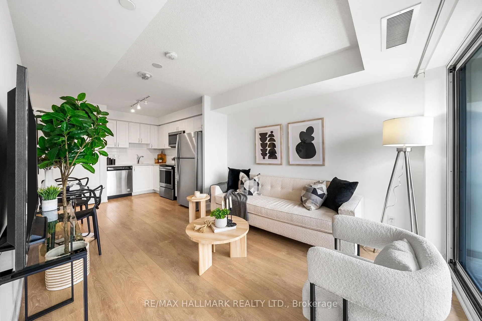 Photo 9 of Unit 1501, 1255 Bayly Street, Pickering, Bay Ridges — HOMEH