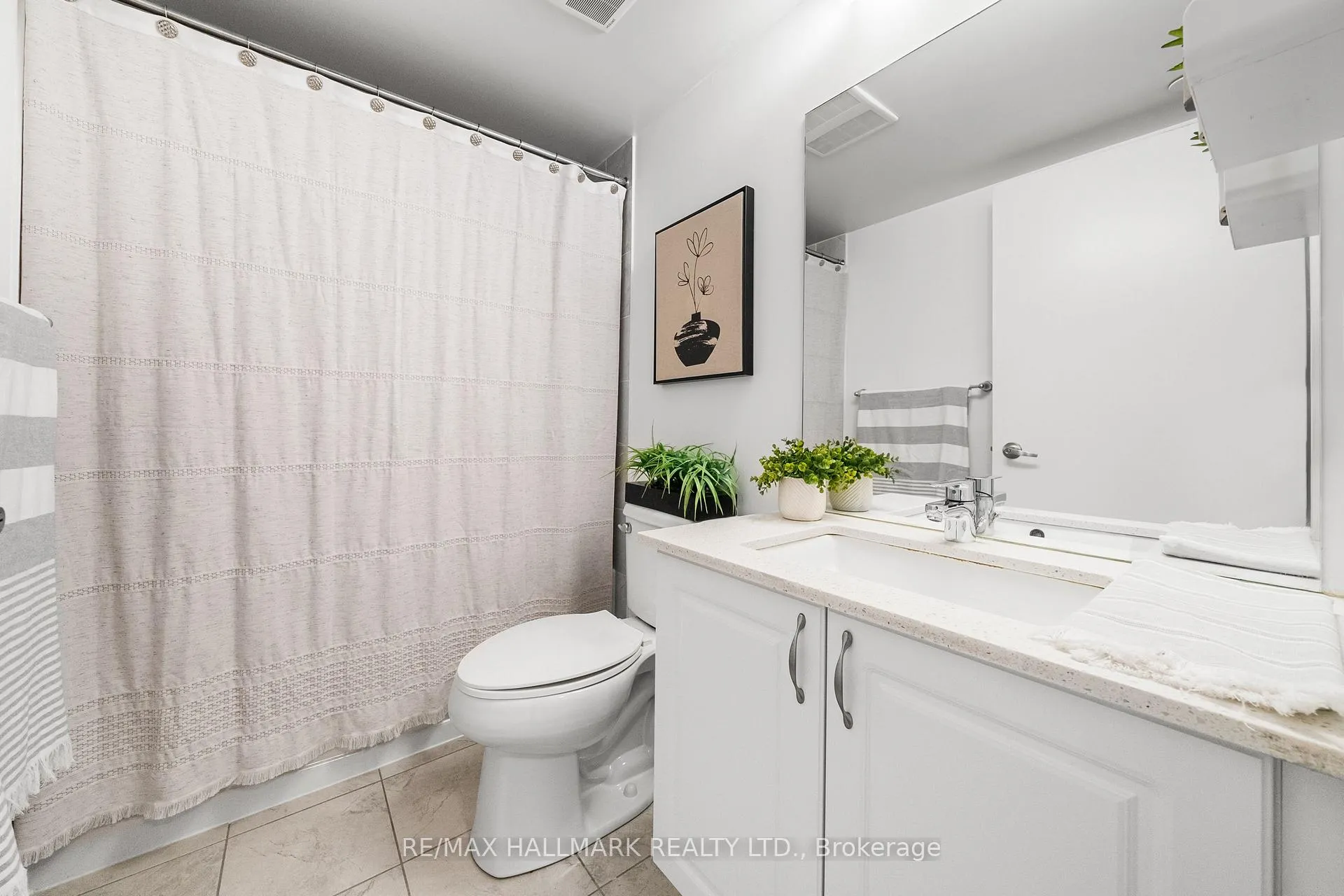 Photo 15 of Unit 1501, 1255 Bayly Street, Pickering, Bay Ridges — HOMEH