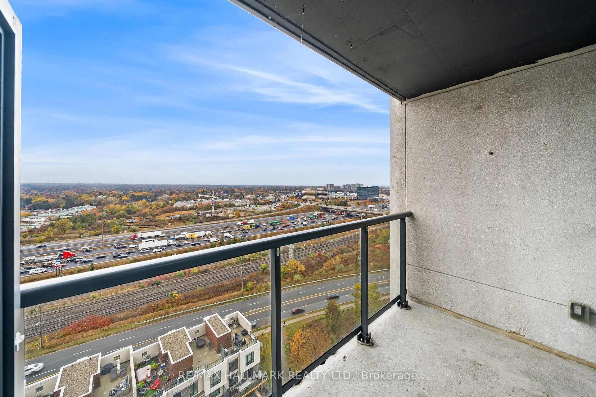 Photo 17 of Unit 1501, 1255 Bayly Street, Pickering, Bay Ridges — HOMEH