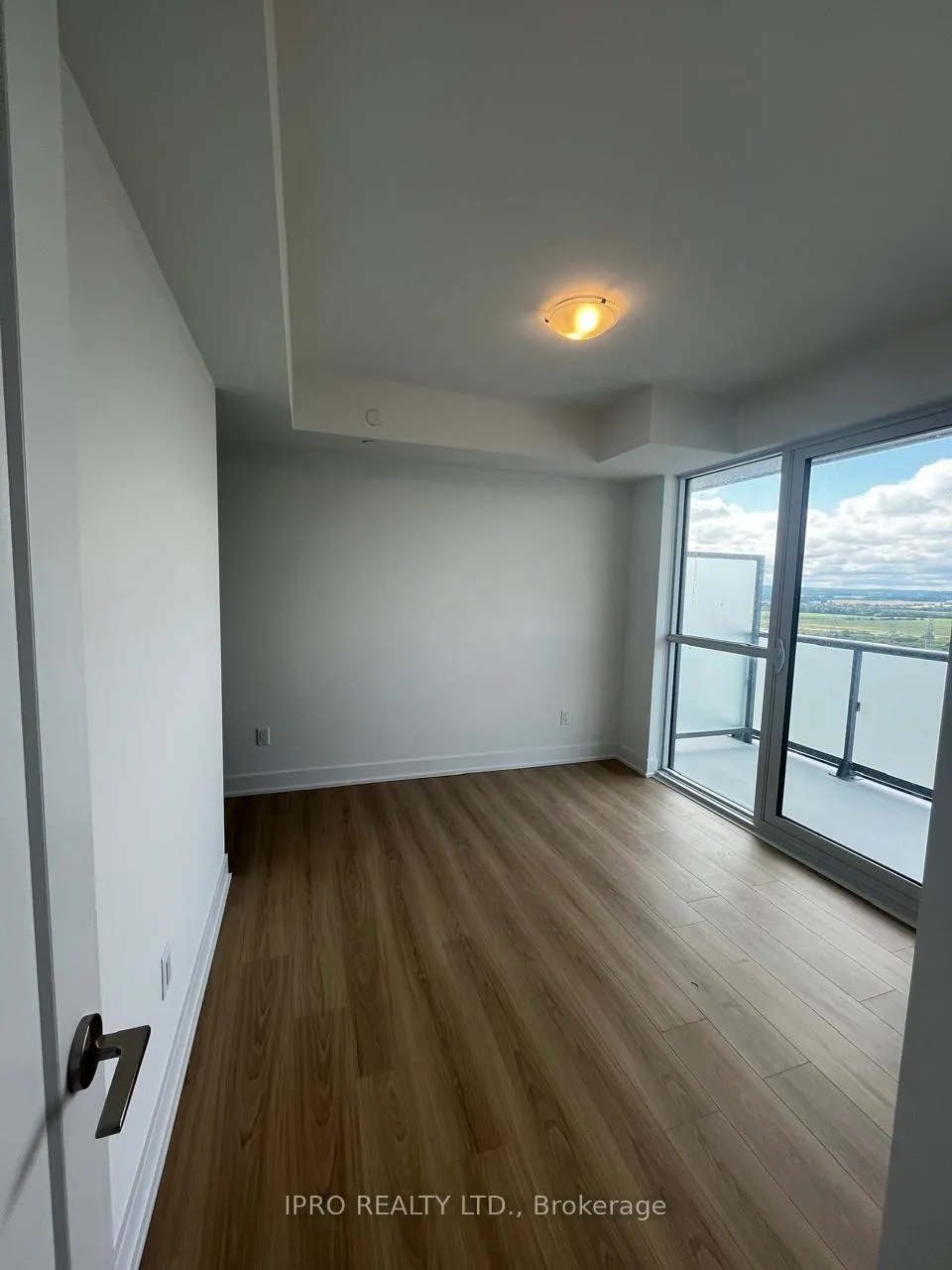 Photo 9 of Unit 2617, 2545 Simcoe Street N, Oshawa, Windfields — HOMEH