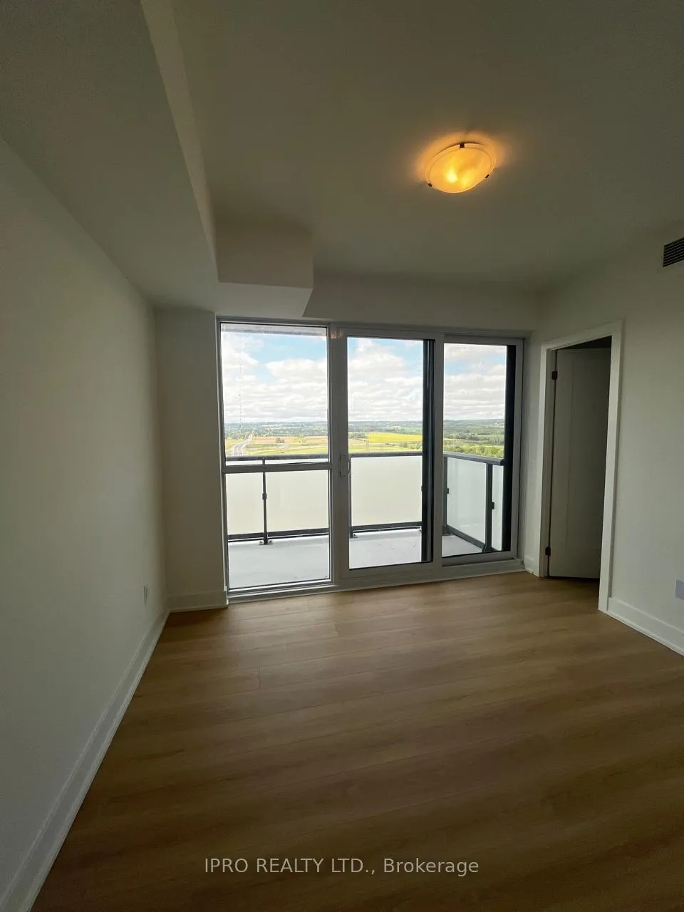 Photo 12 of Unit 2617, 2545 Simcoe Street N, Oshawa, Windfields — HOMEH