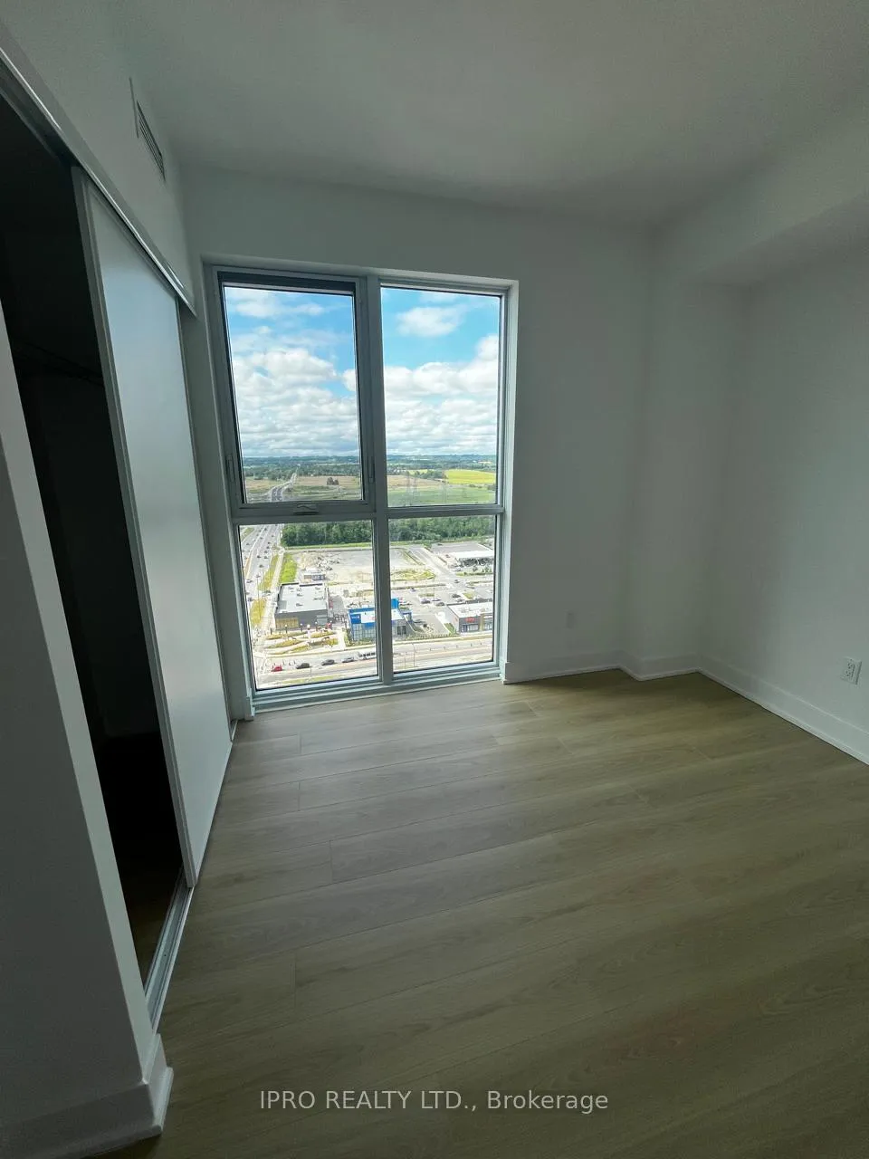 Photo 14 of Unit 2617, 2545 Simcoe Street N, Oshawa, Windfields — HOMEH