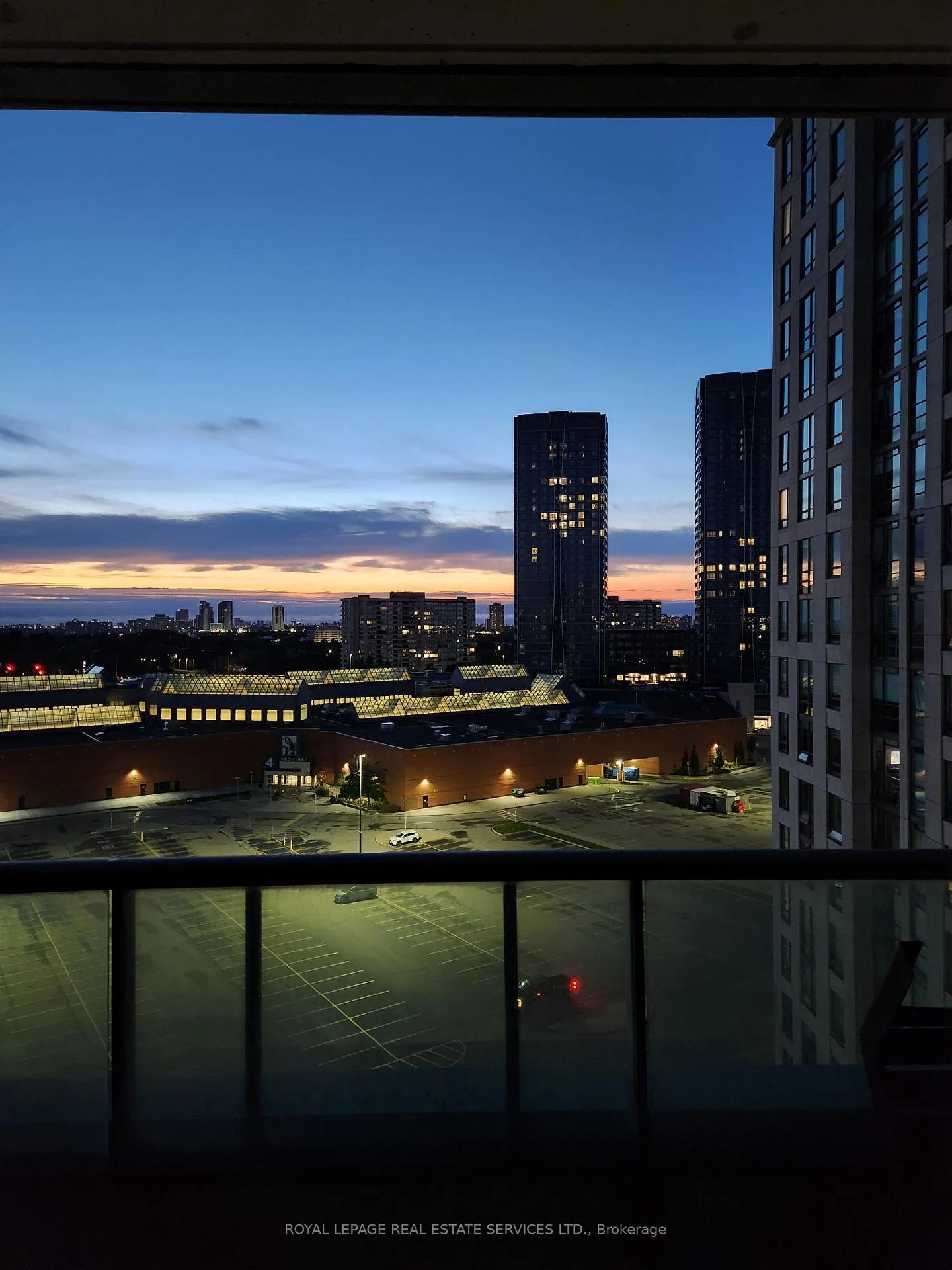 Front of Unit 1110, 100 Promenade Circle