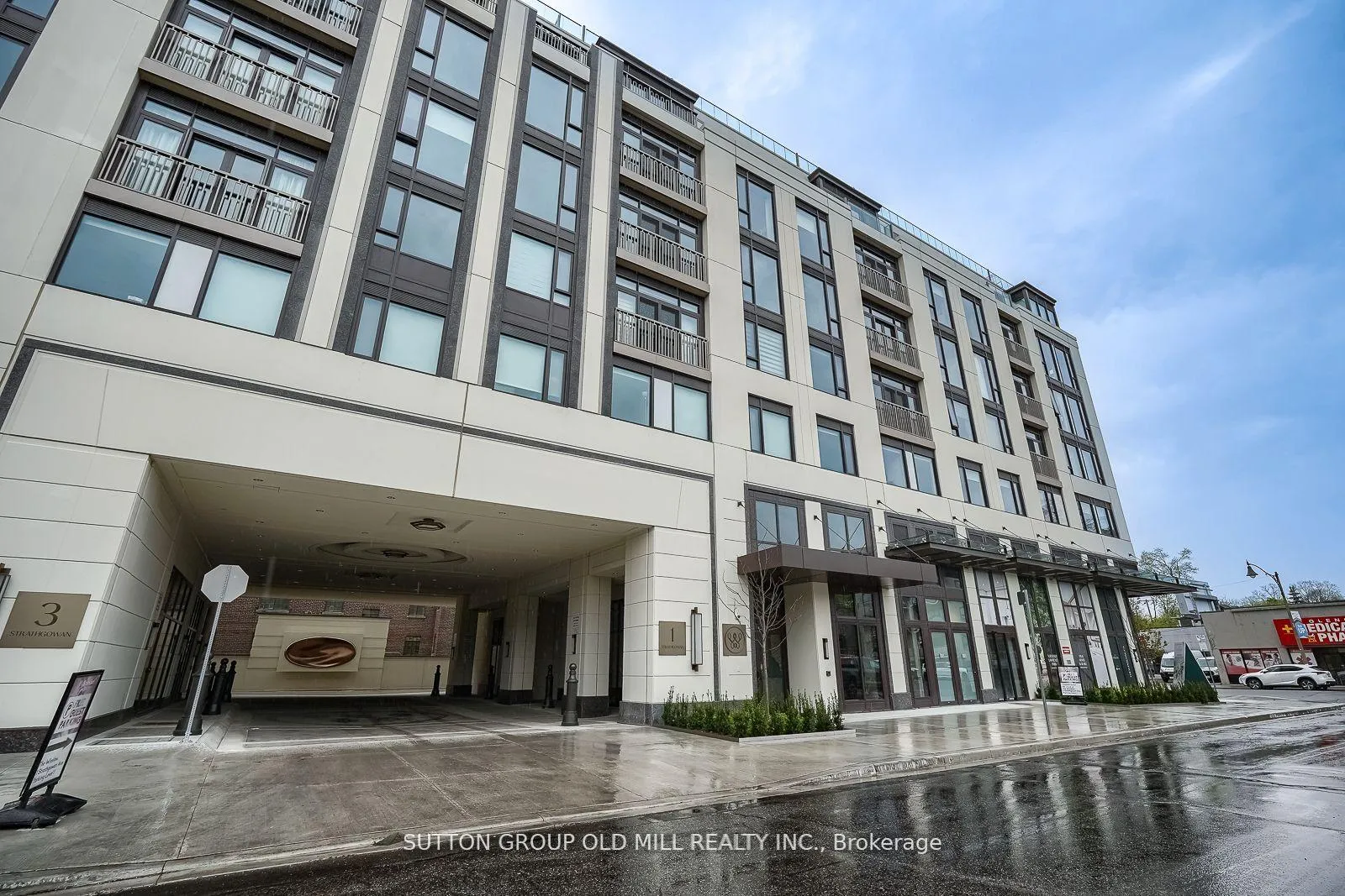 Photo 1 of Unit 412, 1 Strathgowan Avenue, Toronto, Lawrence Park South — HOMEH