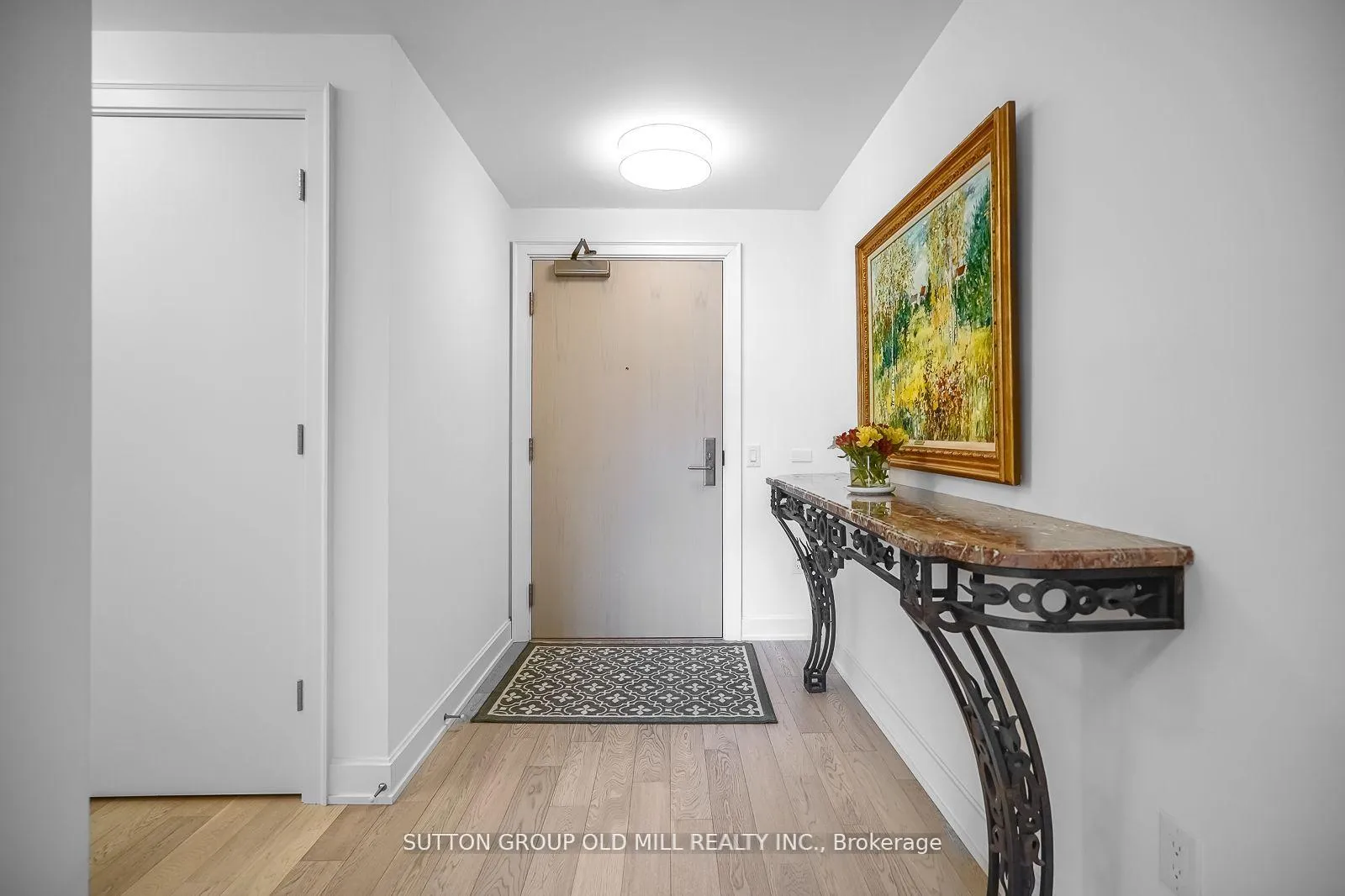 Photo 3 of Unit 412, 1 Strathgowan Avenue, Toronto, Lawrence Park South — HOMEH