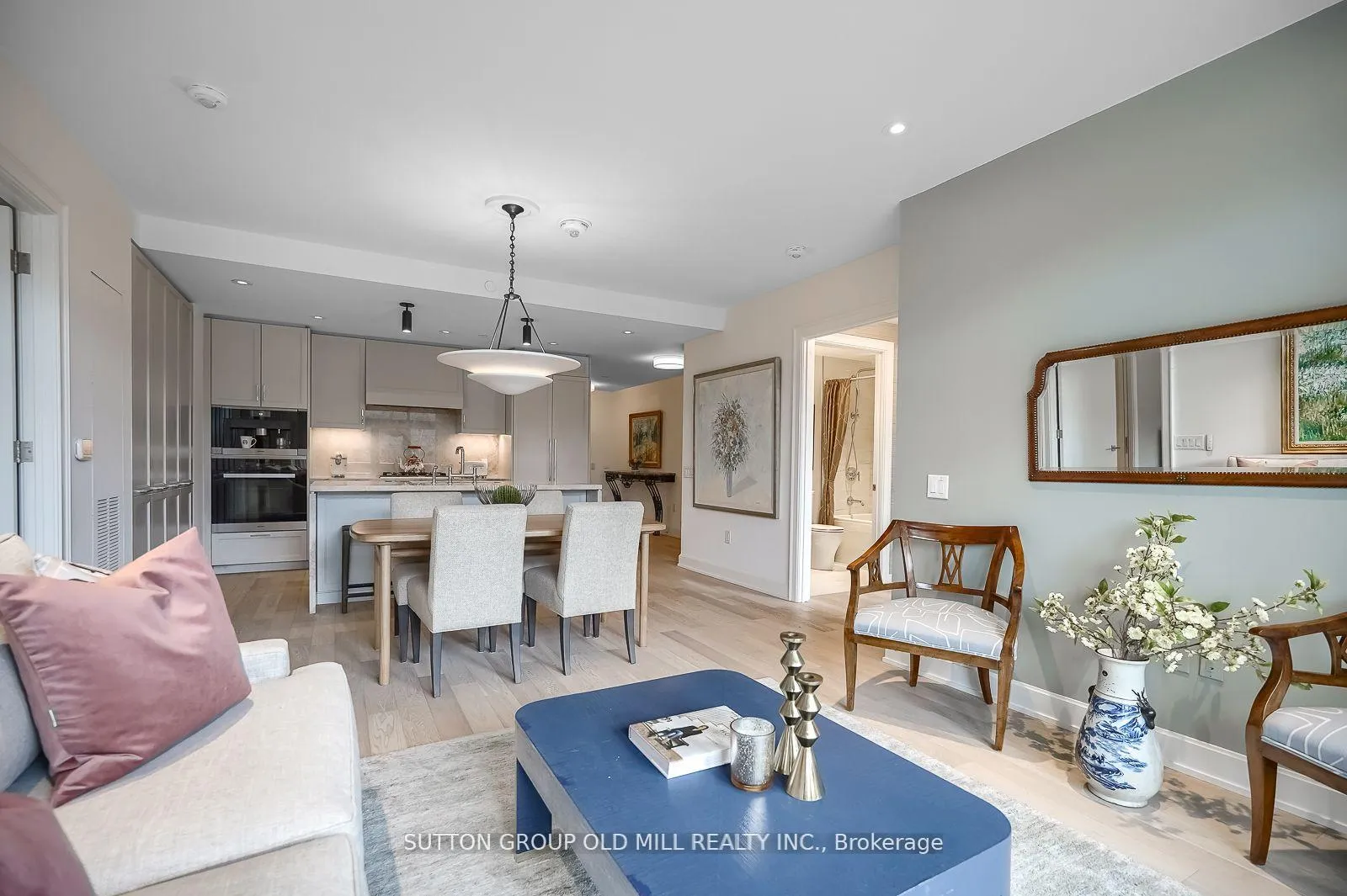 Photo 13 of Unit 412, 1 Strathgowan Avenue, Toronto, Lawrence Park South — HOMEH