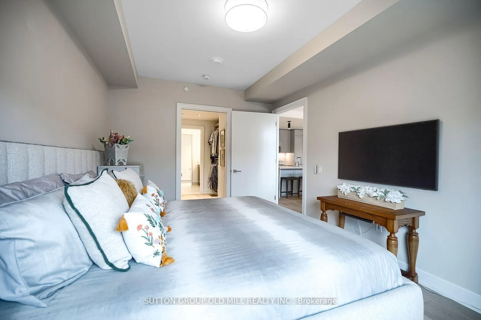 Photo 15 of Unit 412, 1 Strathgowan Avenue, Toronto, Lawrence Park South — HOMEH