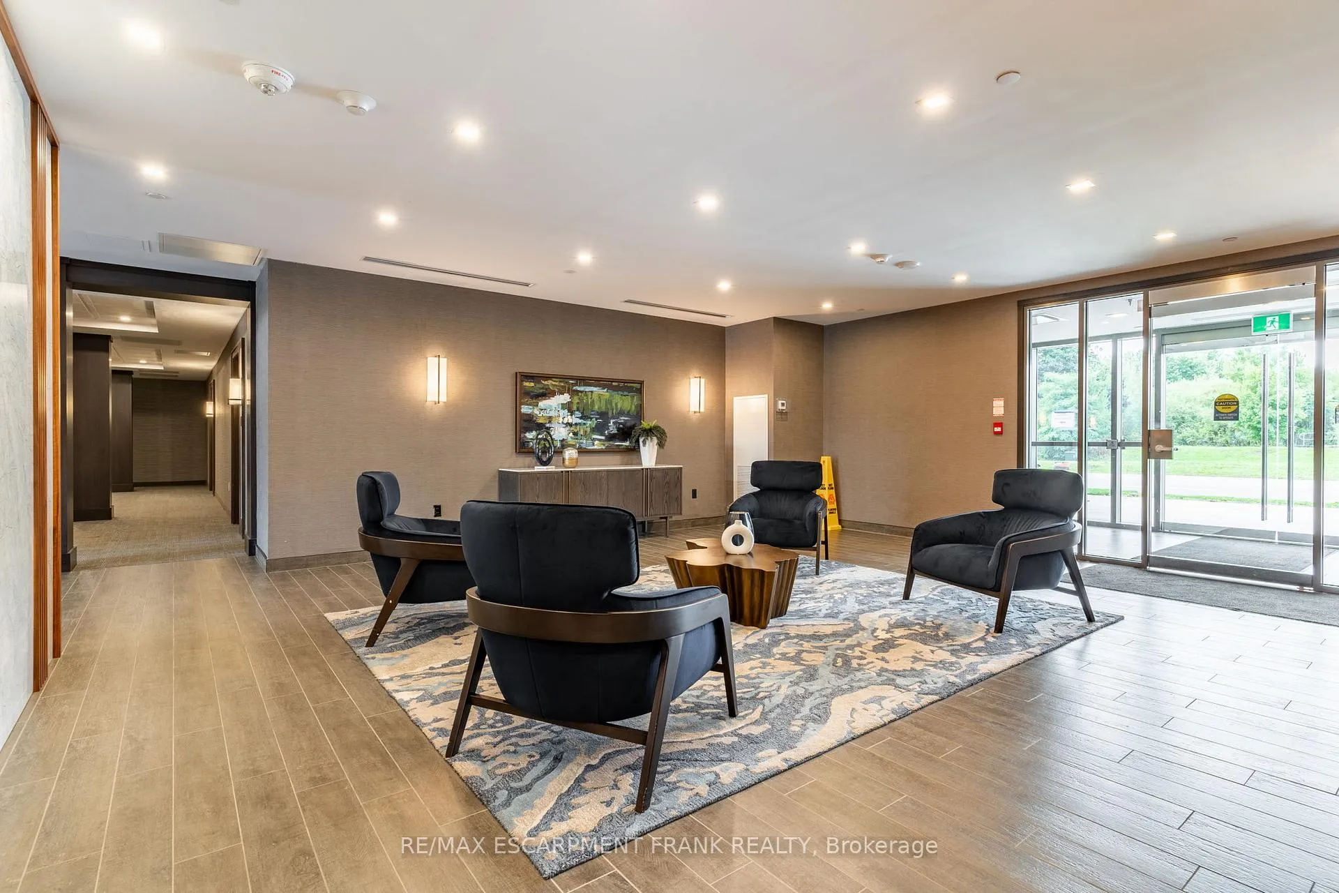 Photo 9 of Unit 507, 460 Dundas Street E, Hamilton, Waterdown — HOMEH