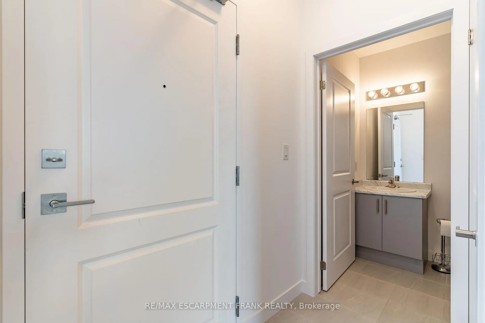Photo 16 of Unit 507, 460 Dundas Street E, Hamilton, Waterdown — HOMEH