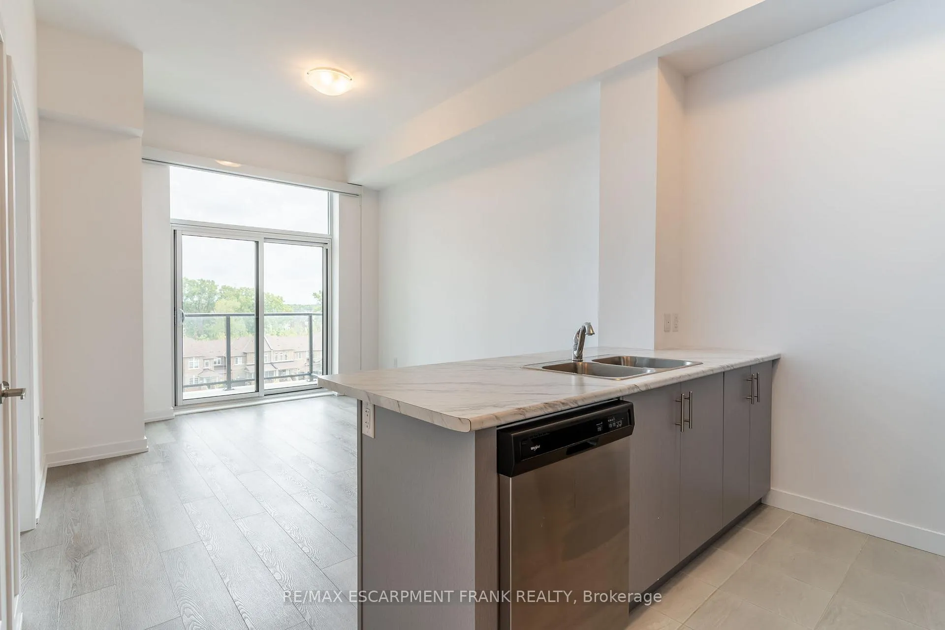 Photo 18 of Unit 507, 460 Dundas Street E, Hamilton, Waterdown — HOMEH