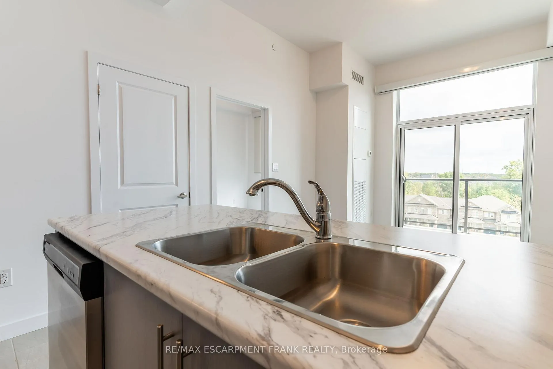 Photo 21 of Unit 507, 460 Dundas Street E, Hamilton, Waterdown — HOMEH