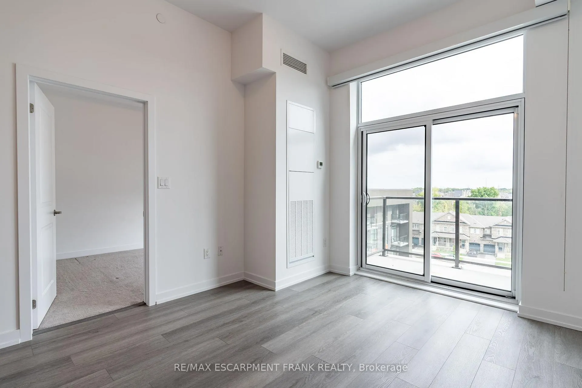 Photo 24 of Unit 507, 460 Dundas Street E, Hamilton, Waterdown — HOMEH
