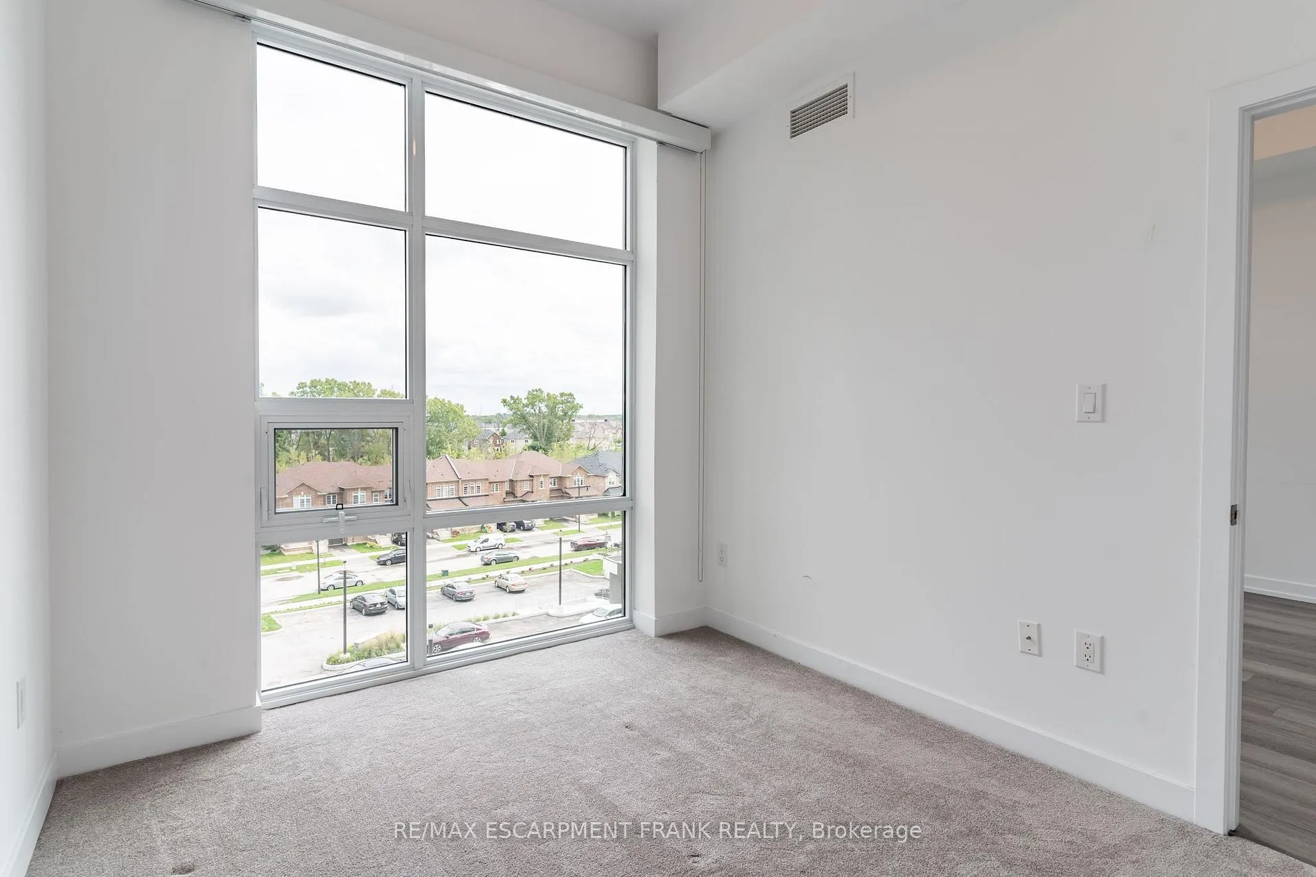 Photo 31 of Unit 507, 460 Dundas Street E, Hamilton, Waterdown — HOMEH