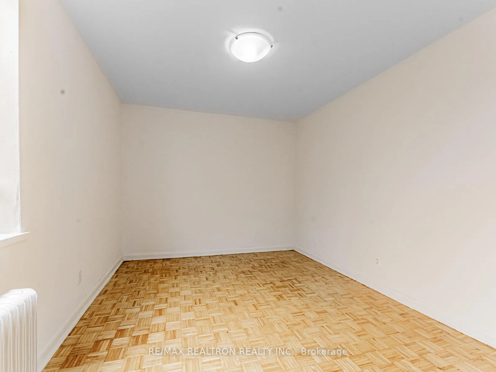 Photo 3 of Unit 101, 2895 Bathurst Street, Toronto, Bedford Park-Nortown — HOMEH