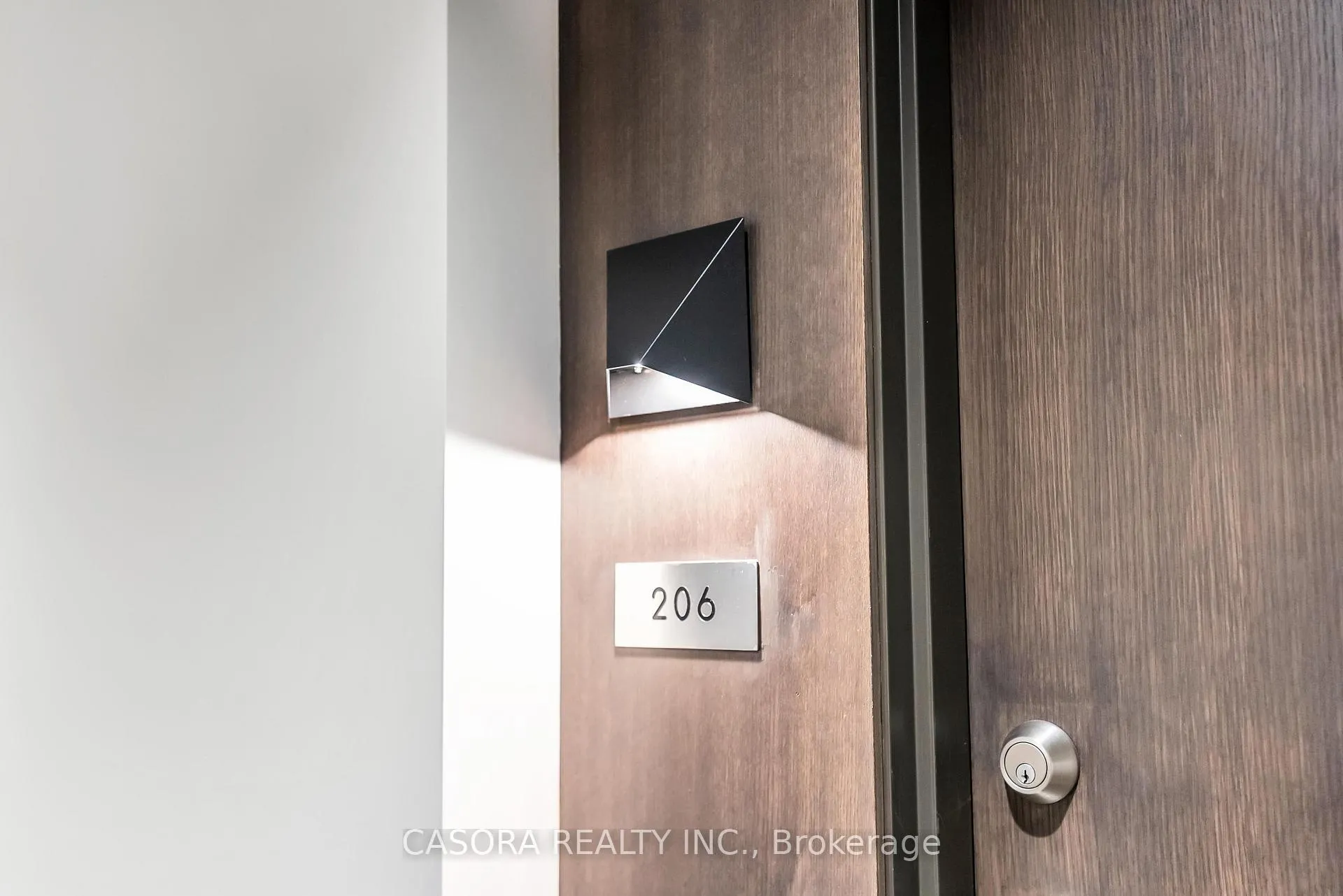 Photo 7 of Unit 206, 16 Markle Crescent, Hamilton, Ancaster — HOMEH