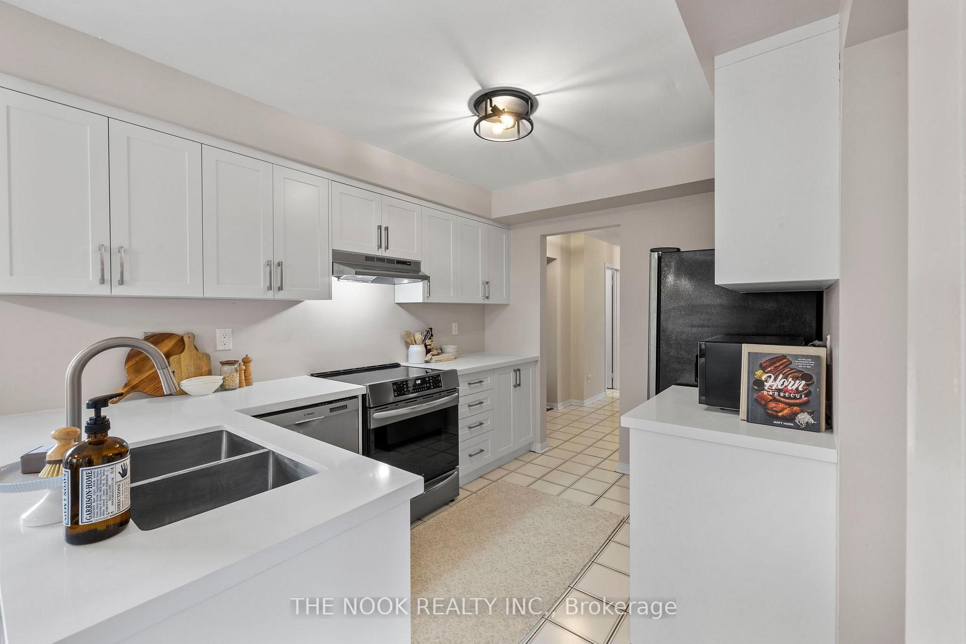 Photo 20 of 56 Hearne Crescent, Ajax, Central — HOMEH