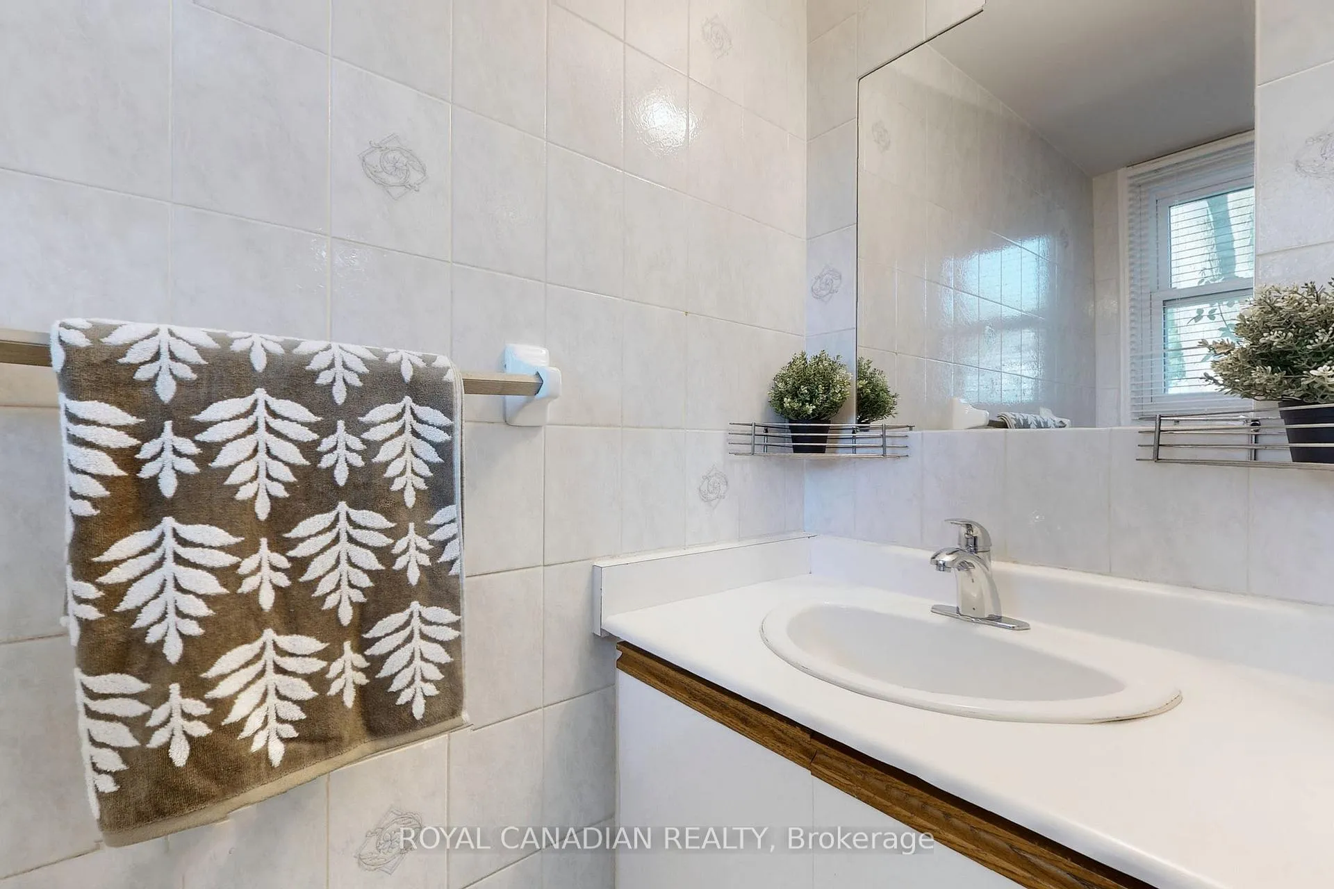 Photo 15 of Unit 50, 860 Rymal Road E, Hamilton, Broughton — HOMEH