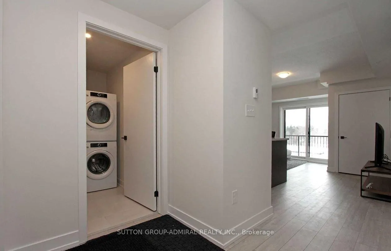 Photo 4 of Unit 510, 10 Culinary Lane, Barrie, Innis-Shore — HOMEH