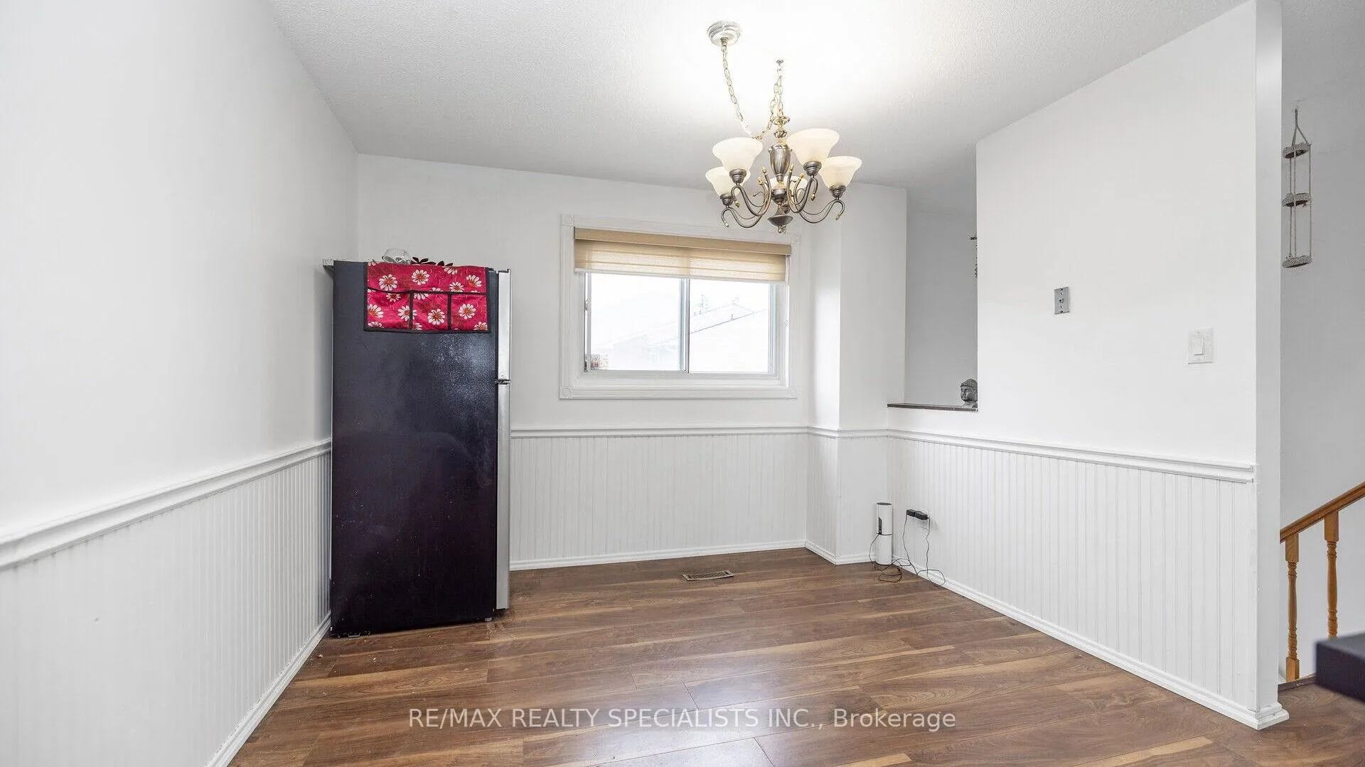 Photo 8 of 3 Sandringham Court, Brampton, Bramalea West Industrial — HOMEH