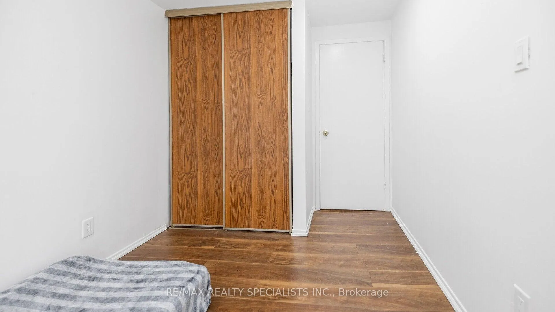 Photo 19 of 3 Sandringham Court, Brampton, Bramalea West Industrial — HOMEH
