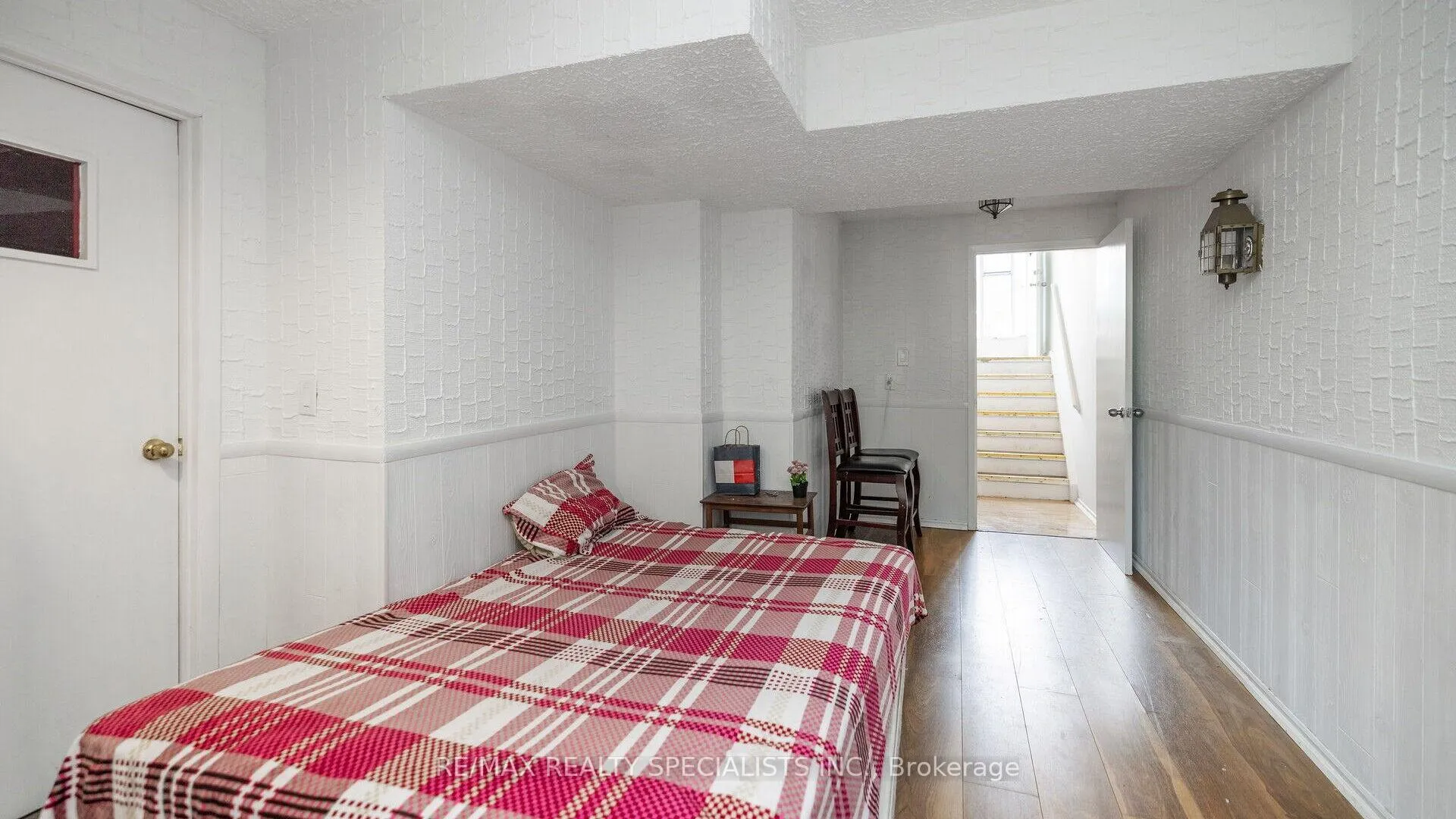 Photo 29 of 3 Sandringham Court, Brampton, Bramalea West Industrial — HOMEH