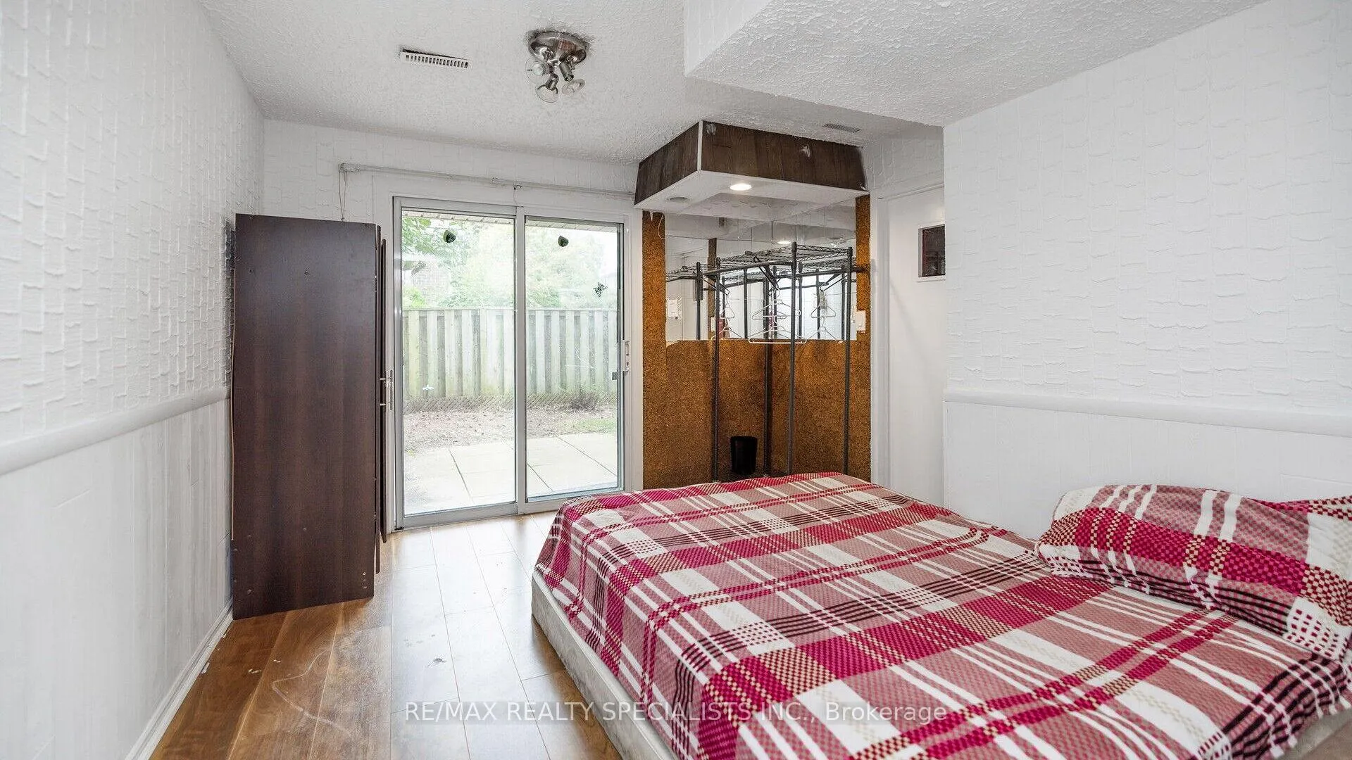 Photo 30 of 3 Sandringham Court, Brampton, Bramalea West Industrial — HOMEH