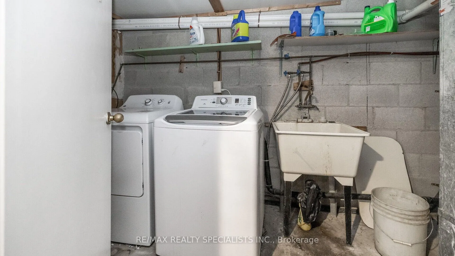 Photo 31 of 3 Sandringham Court, Brampton, Bramalea West Industrial — HOMEH