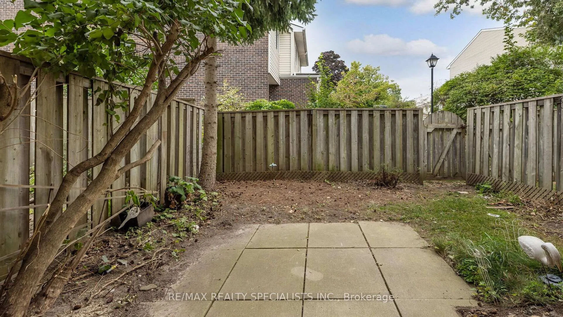 Photo 32 of 3 Sandringham Court, Brampton, Bramalea West Industrial — HOMEH