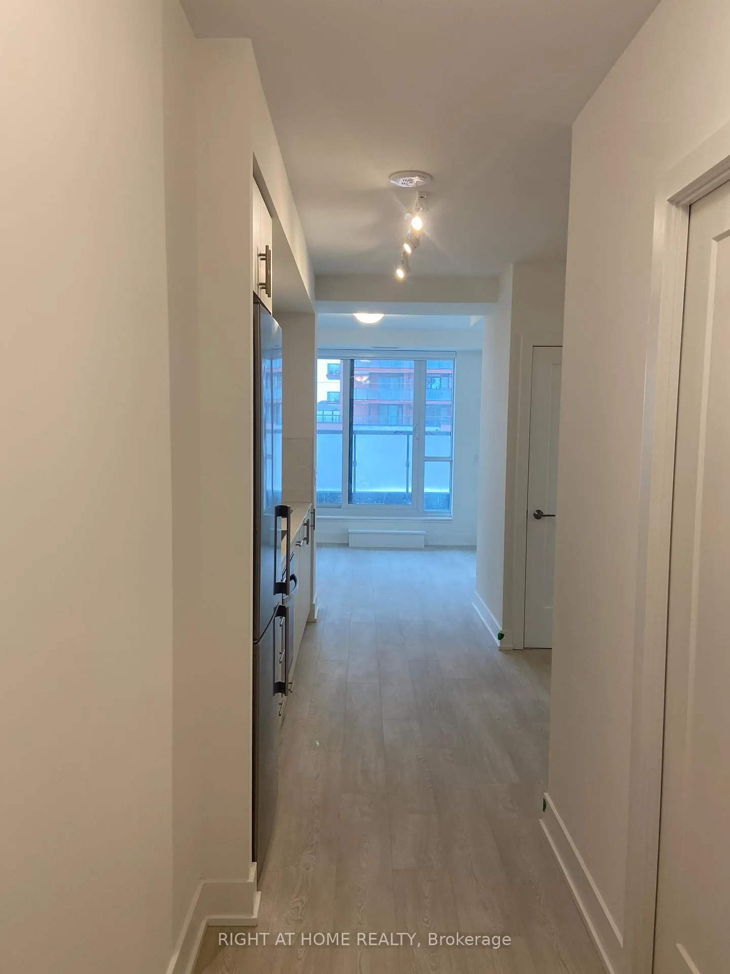 Photo 7 of 214  -  2545 Simcoe Street N, Oshawa, Windfields — HOMEH