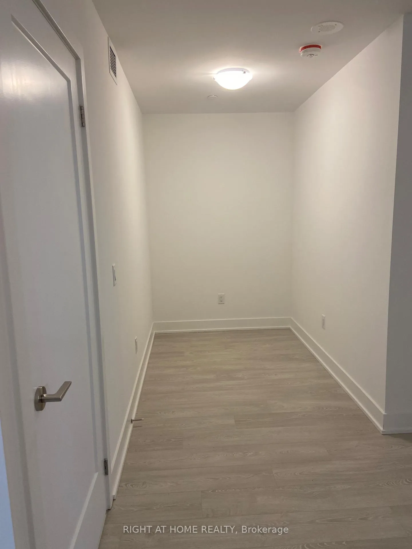 Photo 10 of 214  -  2545 Simcoe Street N, Oshawa, Windfields — HOMEH