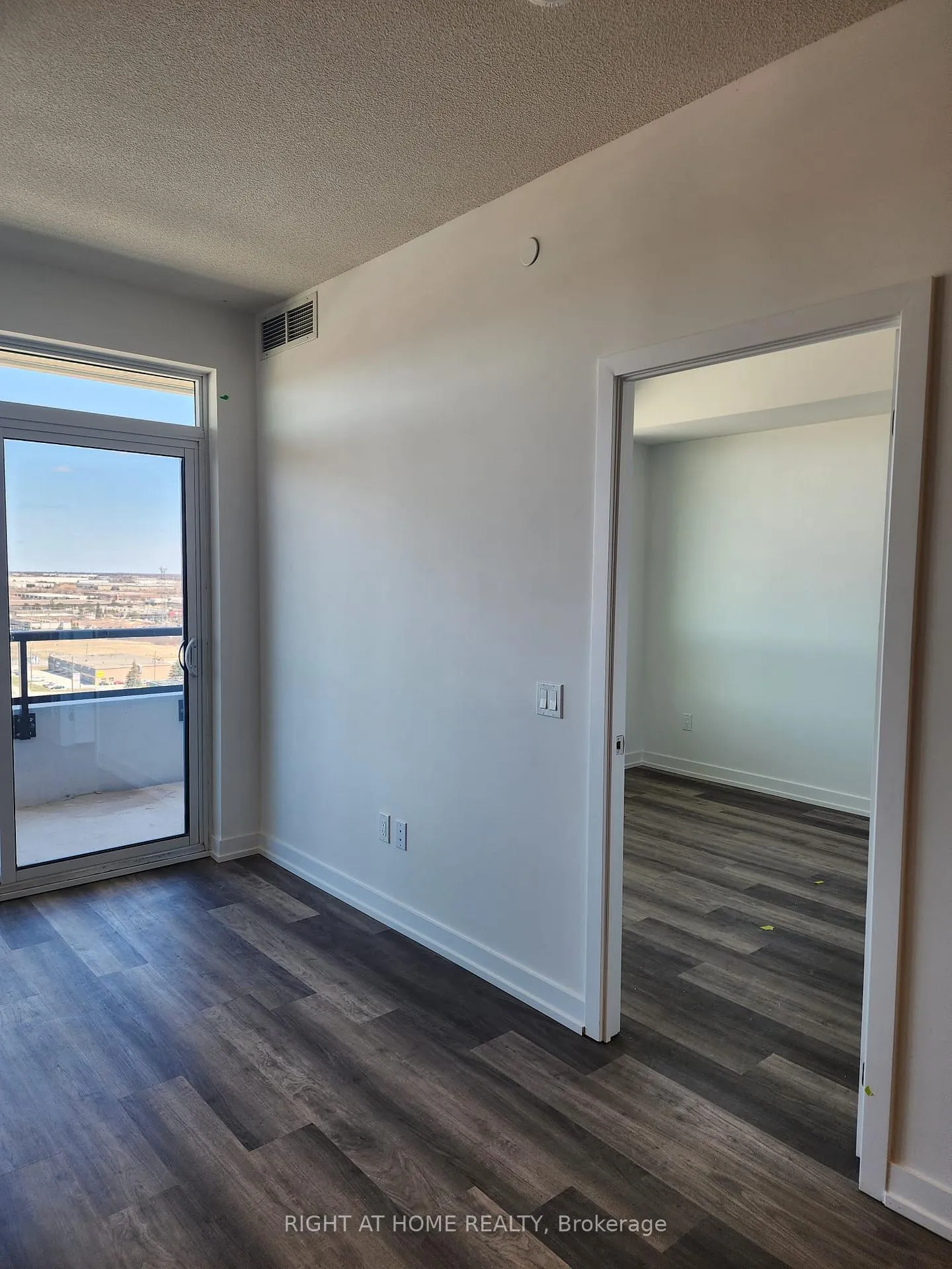 Photo 10 of Unit 1608, 1480 Bayly Street, Pickering, Bay Ridges — HOMEH