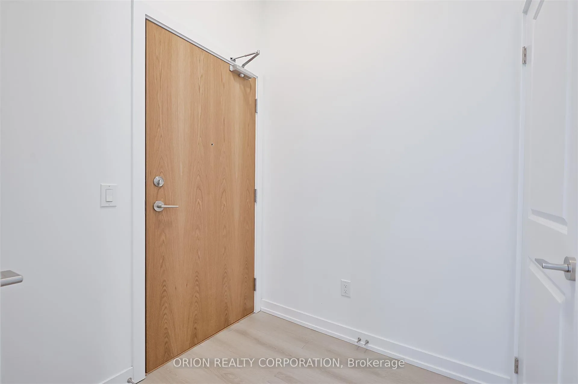 Photo 3 of Unit 801, 1435 Celebration Drive, Pickering, Bay Ridges — HOMEH