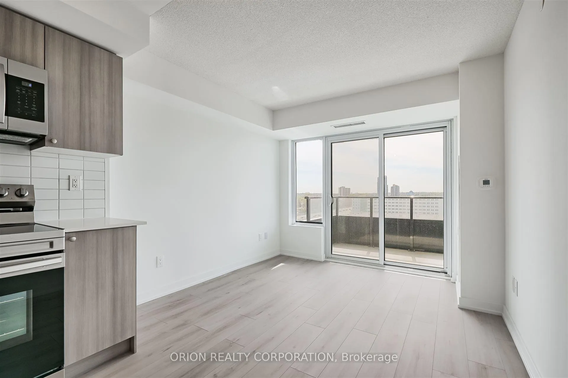 Photo 8 of Unit 801, 1435 Celebration Drive, Pickering, Bay Ridges — HOMEH