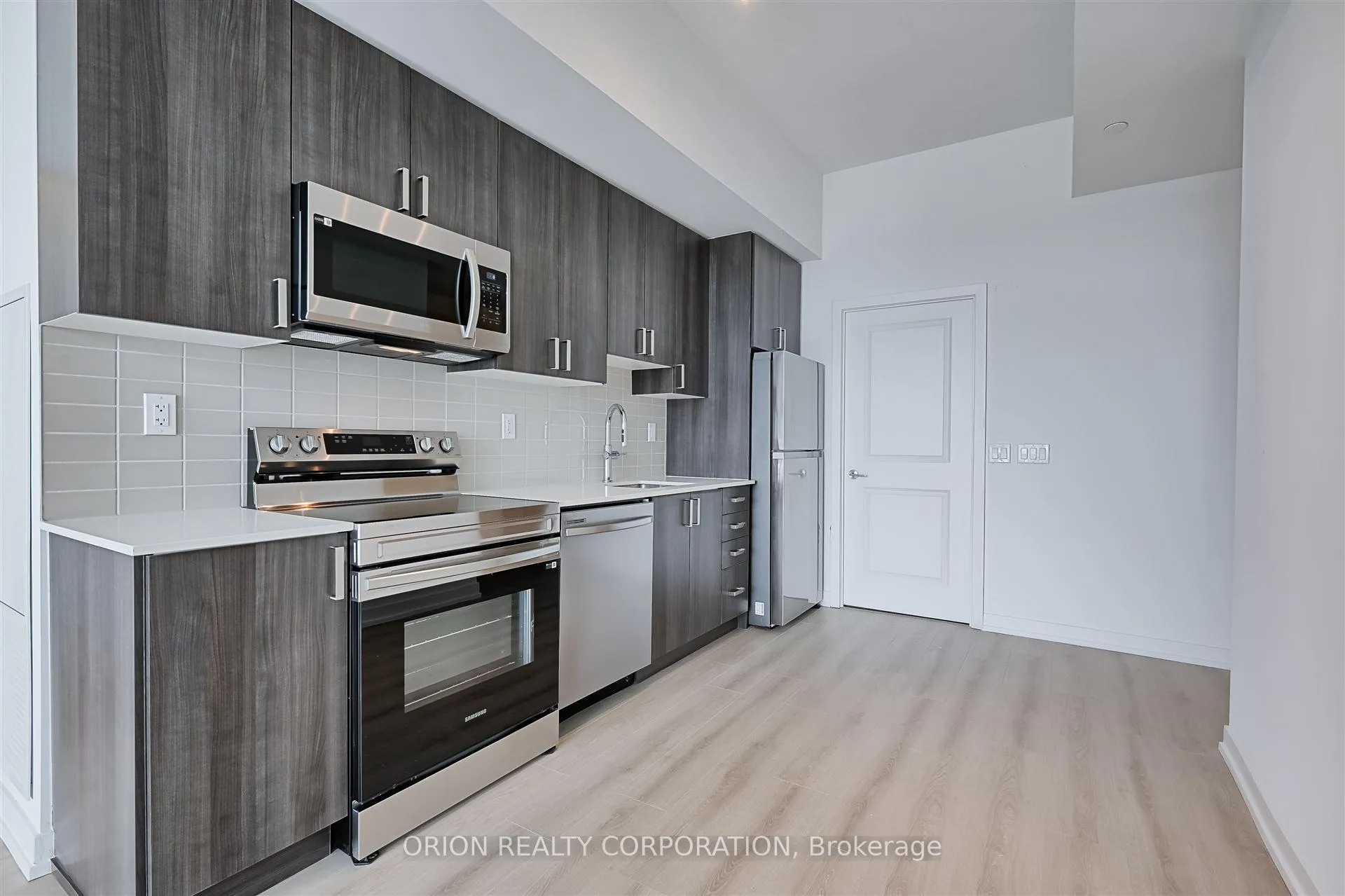Photo 5 of Unit 707, 1435 Celebration Drive, Pickering, Bay Ridges — HOMEH