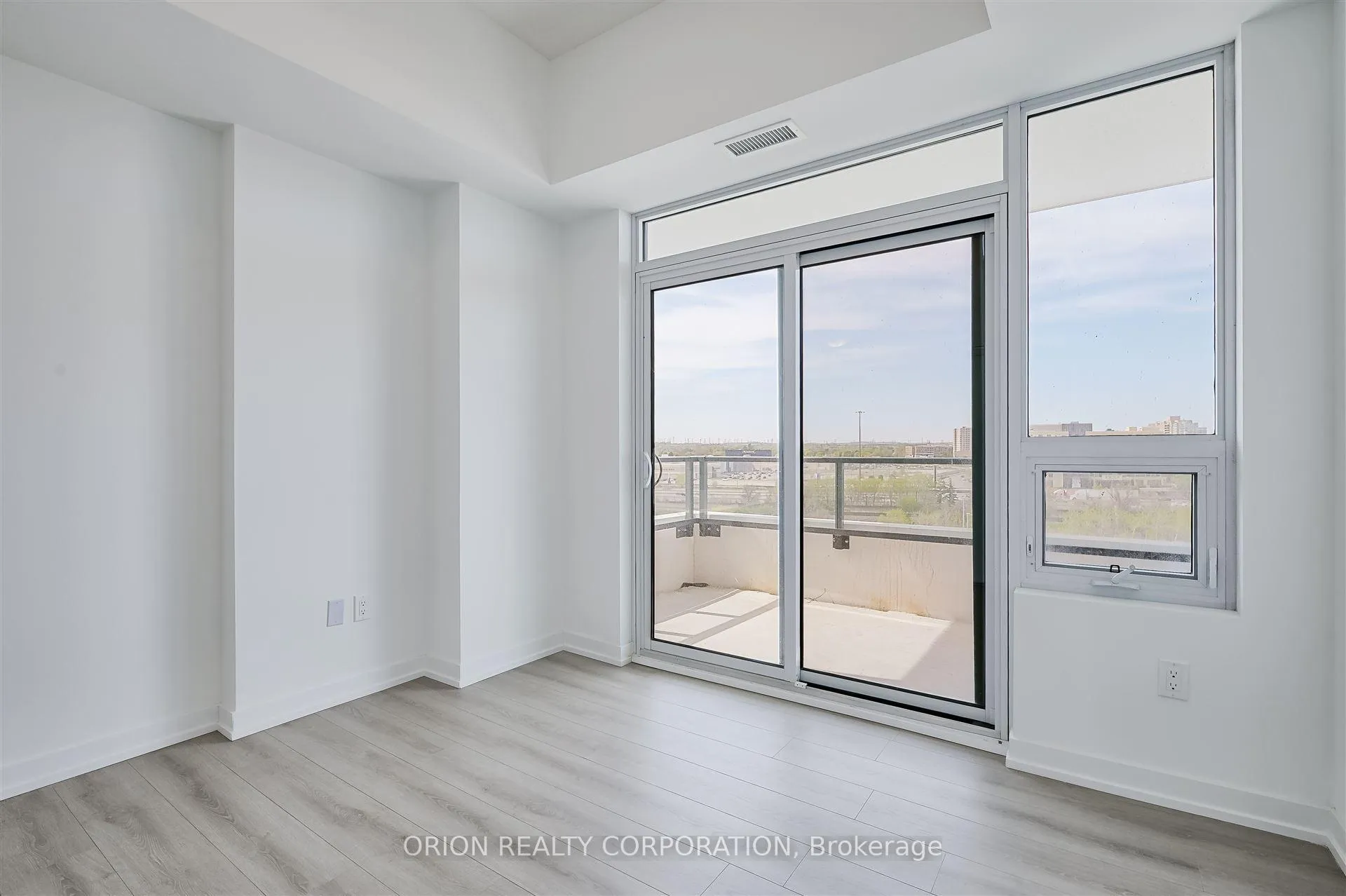 Photo 10 of Unit 707, 1435 Celebration Drive, Pickering, Bay Ridges — HOMEH