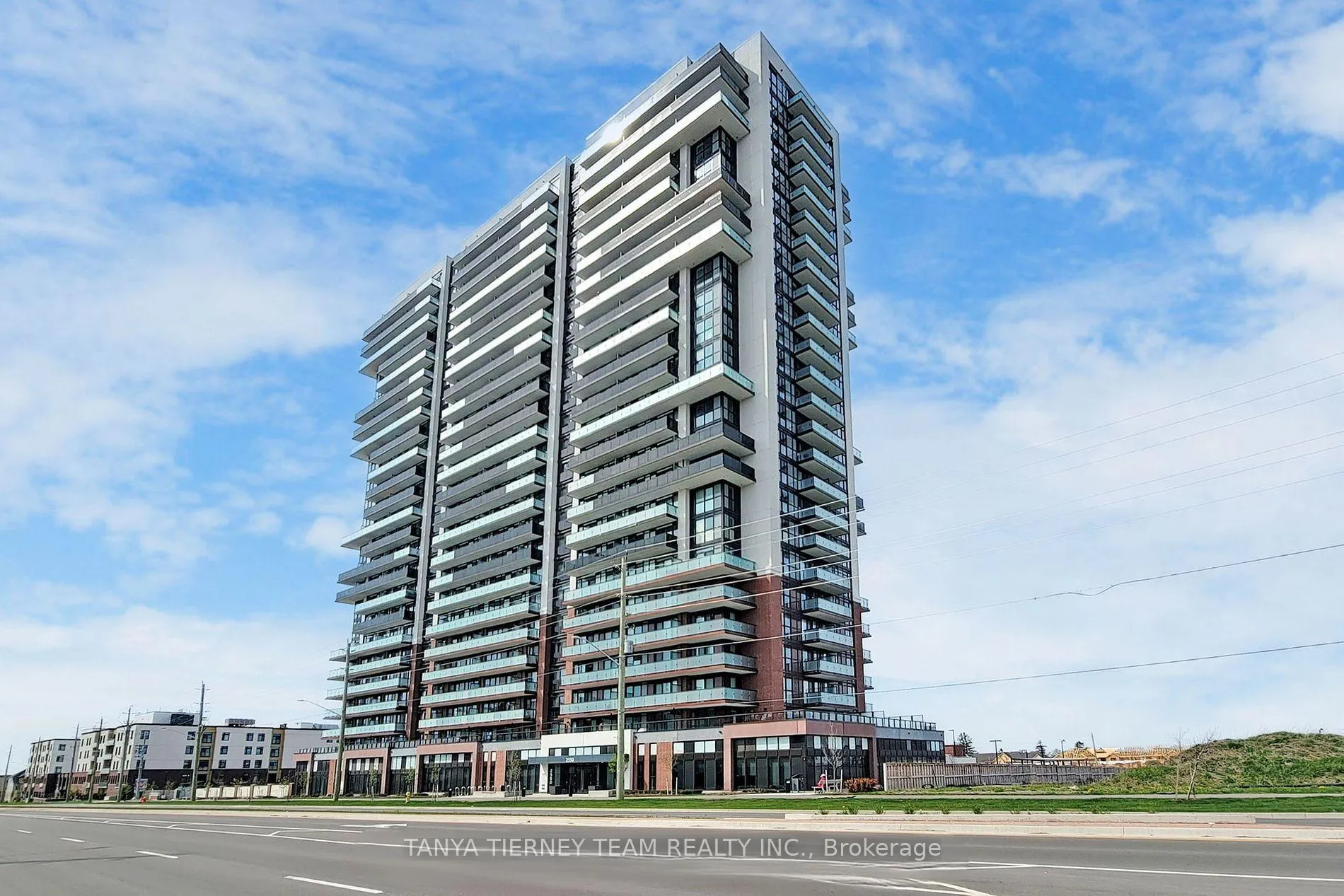 Photo 1 of Unit 404, 2550 Simcoe Street N, Oshawa, Windfields — HOMEH